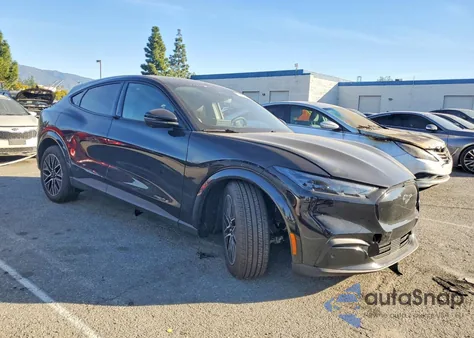 2025 Ford Mustang Mach-E Premium z USA, uszkodzony, nr VIN 3FMTK3R73SMA43235